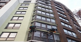 Установка крыши на балкон Армавир цена от 1026 руб. м/2.